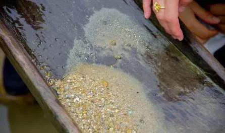 黄金工厂的黄金哪里来的,这么多黄金哪里来的