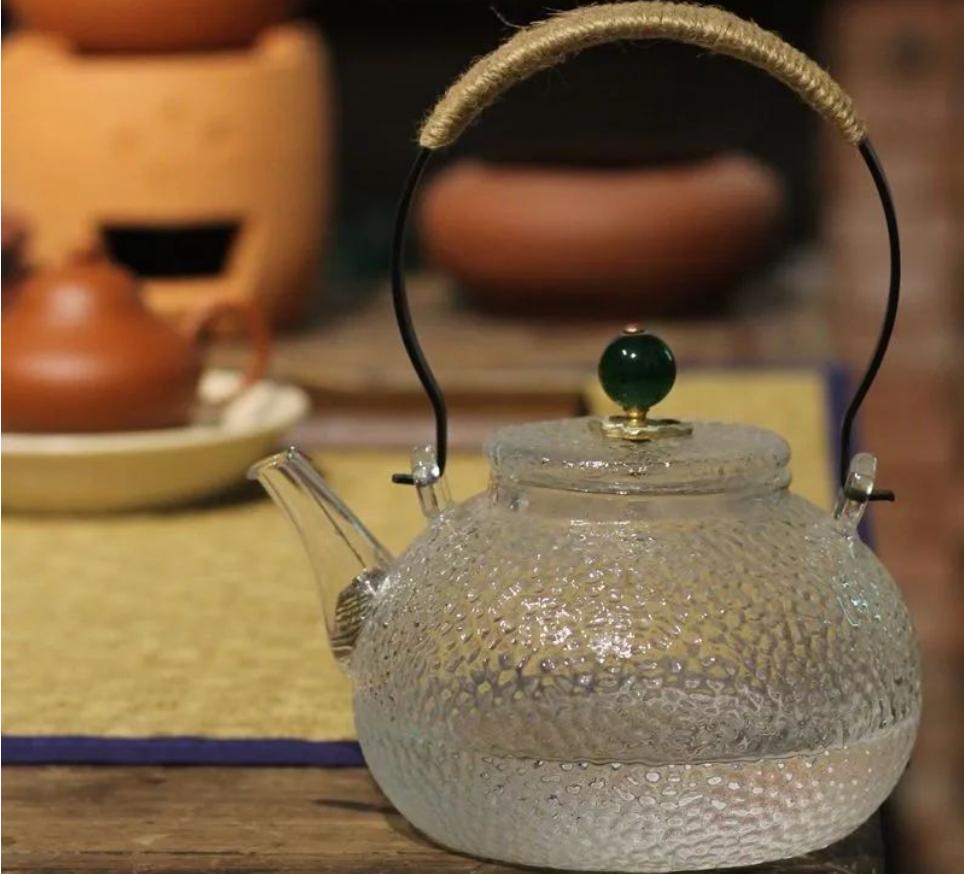 什么煮茶壶好看又实用,银壶茶席搭配什么茶具好看