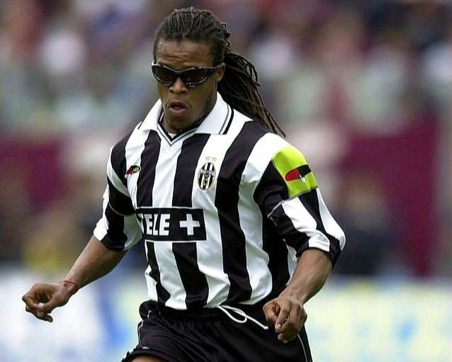 足球巨星十大名单2021,2022年足球巨星排名