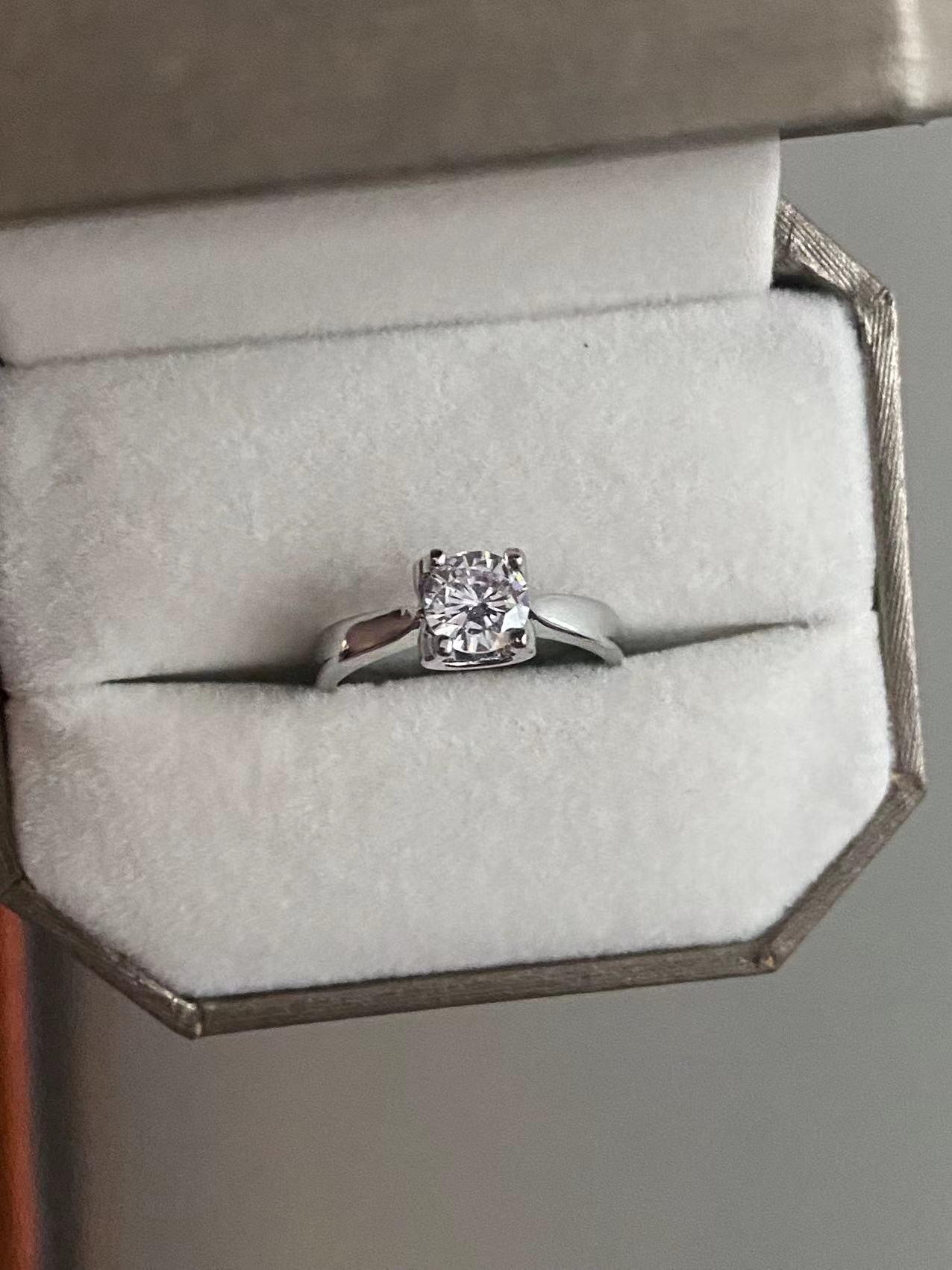 两分钟玩转戒指，不是行家也有必要知道的时尚和价值