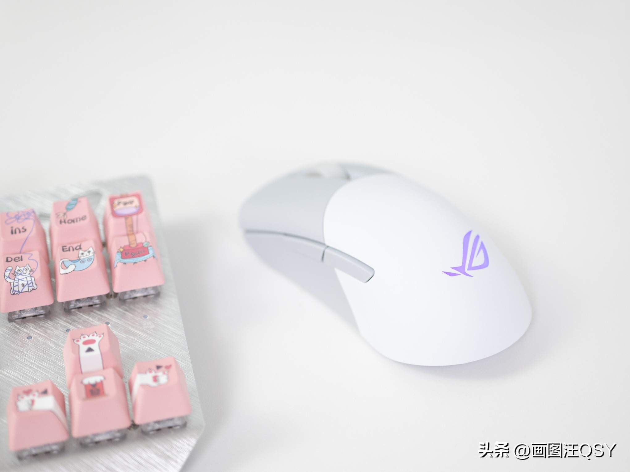 居家书桌升级改造：追剧听歌、居家办公也能很快乐