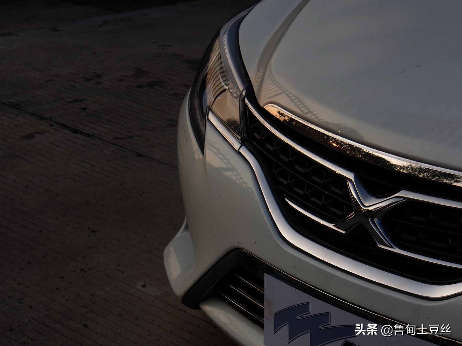 锐志原车16寸轮毂参数详情,锐志gr版x133轮毂