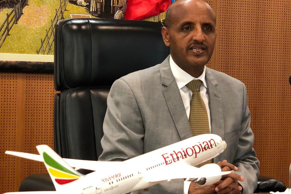 航空公司打折机票靠什么赚钱,机票这么低航空靠什么赚钱