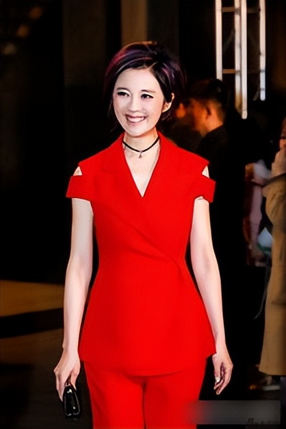 桃色新闻、数典忘祖、作风不良，这6位主持人被央视除名大快人心