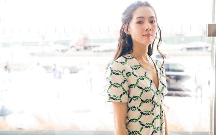 向佐郭碧婷恋爱前出席活动,郭碧婷向佐甜蜜牵手疑似恋情曝光