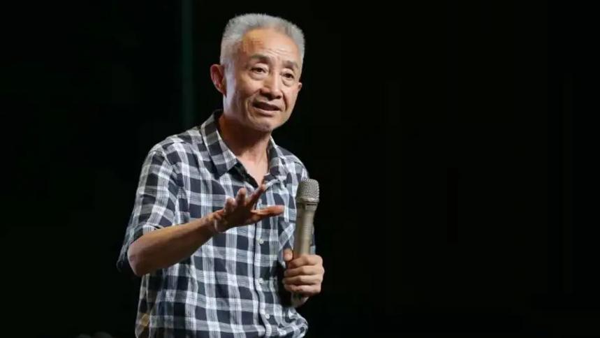 为救身患绝症的妻子，大学教授靠直播疯狂“捞金”，如今怎样了？