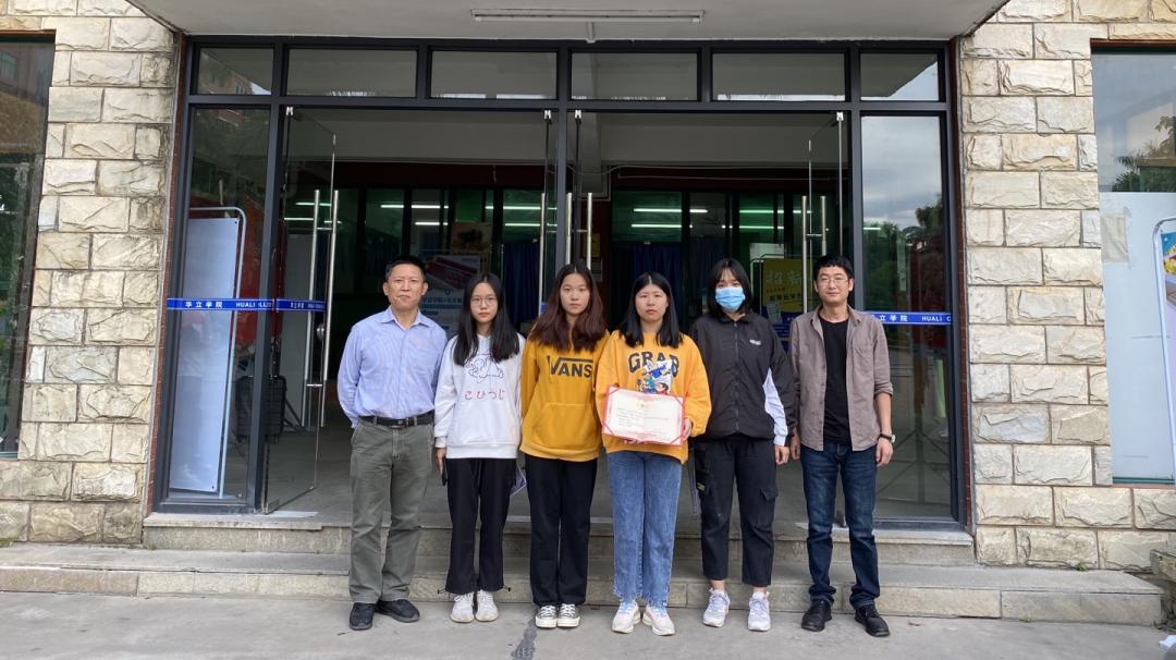 广州华立学院礼仪,广州华立学院外国语学院怎样