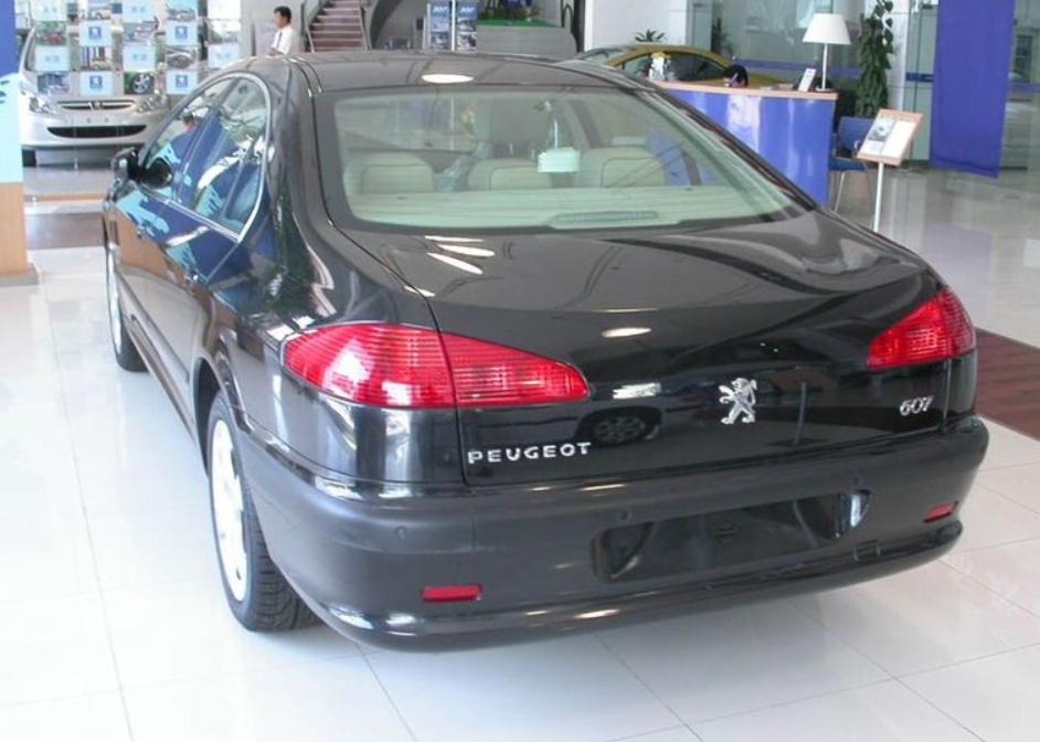 标致607加长版,第一代标致607轿车