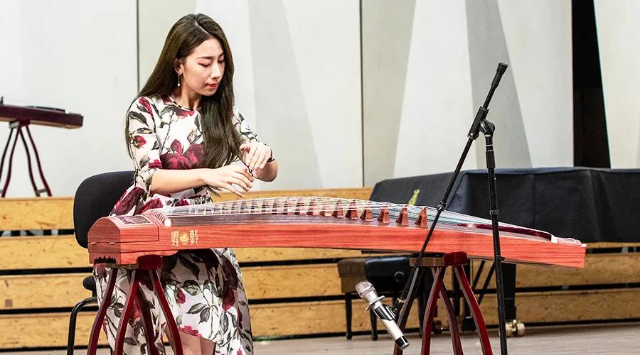 成人学古筝找哪家,成人初学古筝买什么古筝好