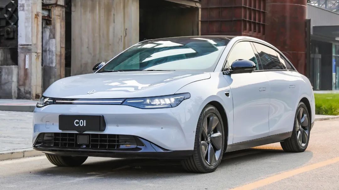 预售价18-27万元零跑c01开启预售,c01零跑增程行政版降价多少