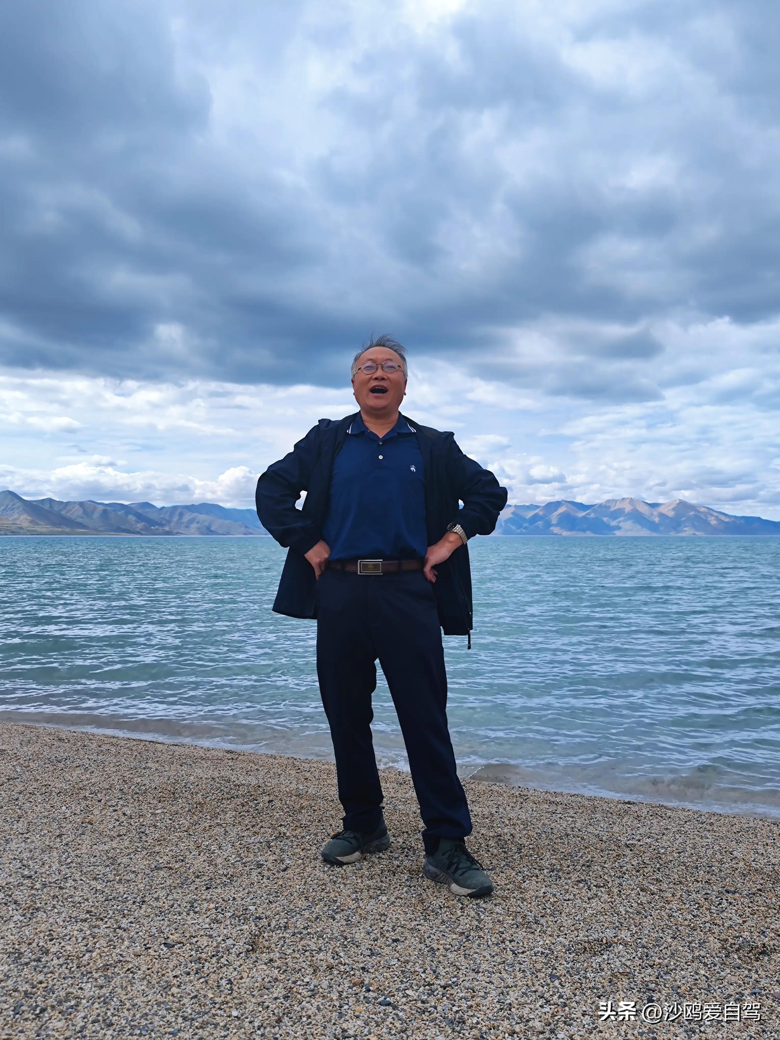 自驾四进*藏西***疆新**第12天:人在囧途:当惹雍措圣湖边陷车,轮胎鼓包