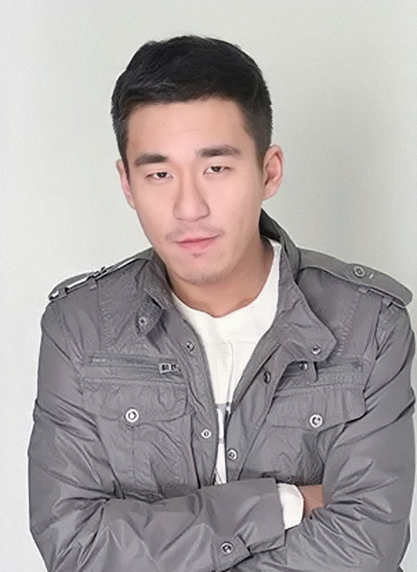 “小章子怡”童瑶的成长史，和她与张国立父子的恩怨情仇