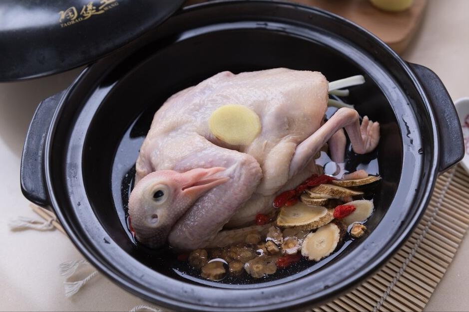 炖鸽子不要哪些部分,鸽子汤怎么炖才不腥不柴好喝呢