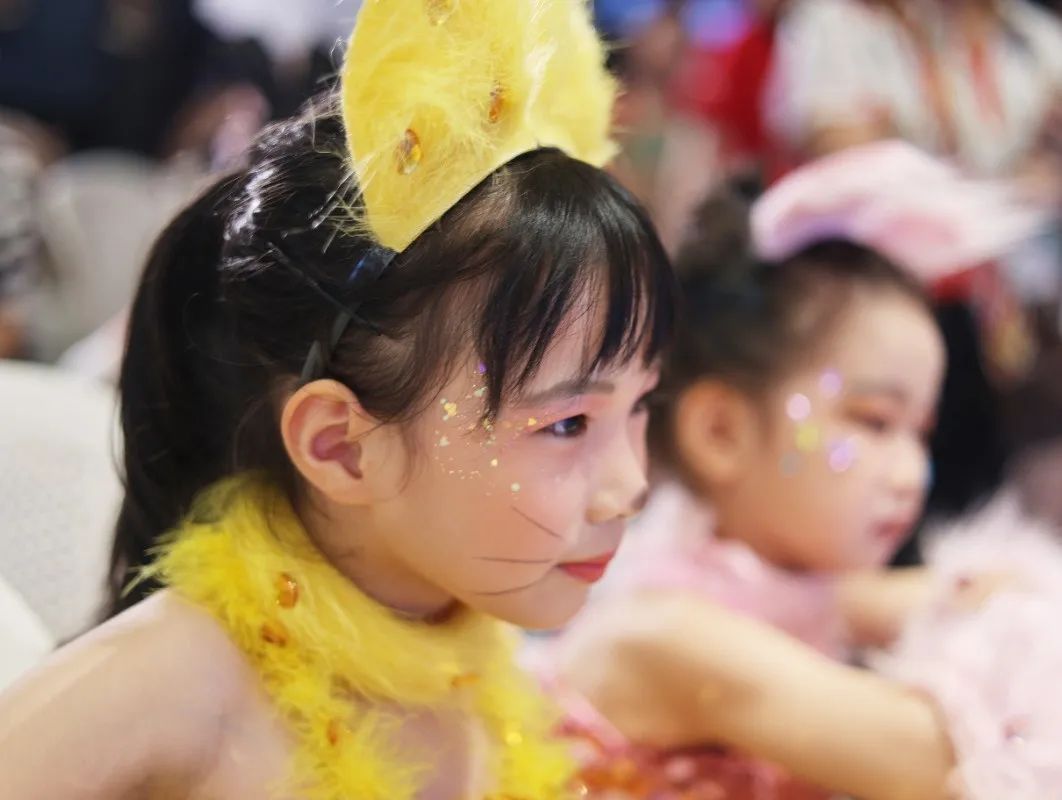 舞蹈表演培训推荐哪家,舞蹈机构还是舞蹈学校