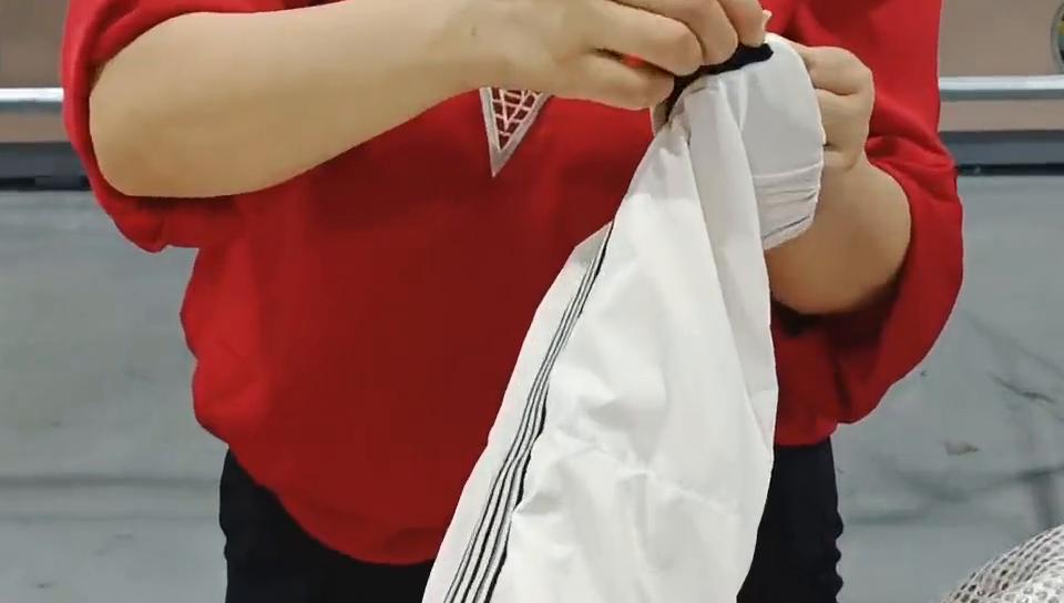 免搓洗洗衣服的方法,免洗白衣服清洗