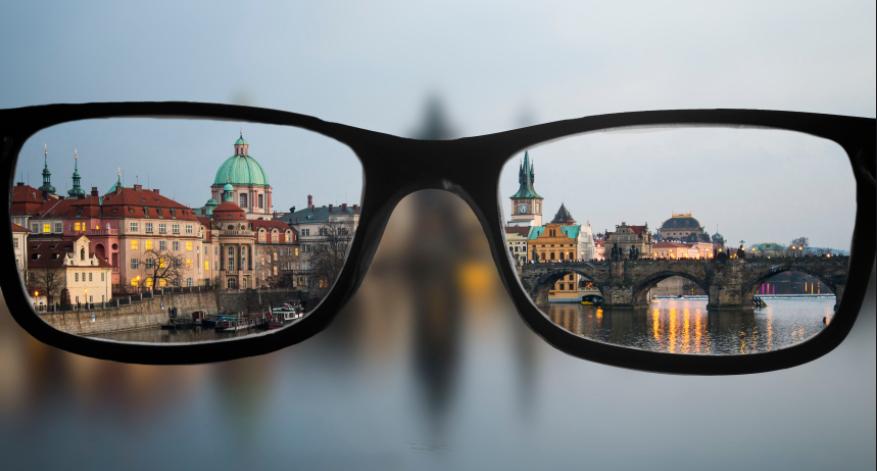 近视了不能矫正到1.0为啥视力模糊,近视矫正后遗症会一直存在吗