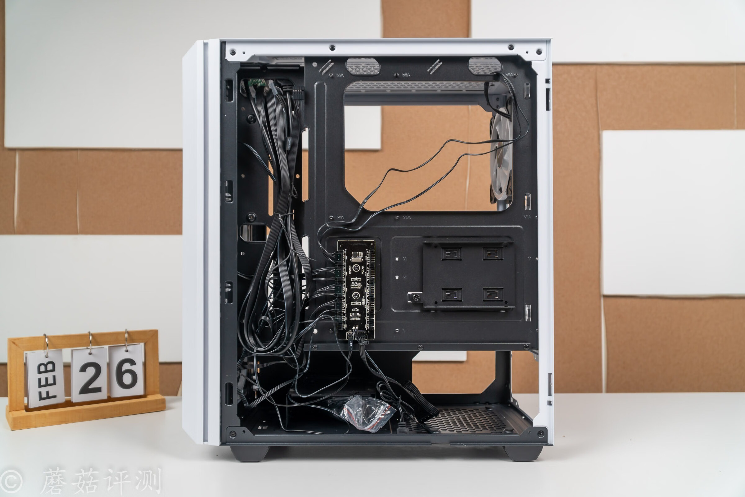 攒了好久的钱终于派上了用场,攒了很久的钱换电脑