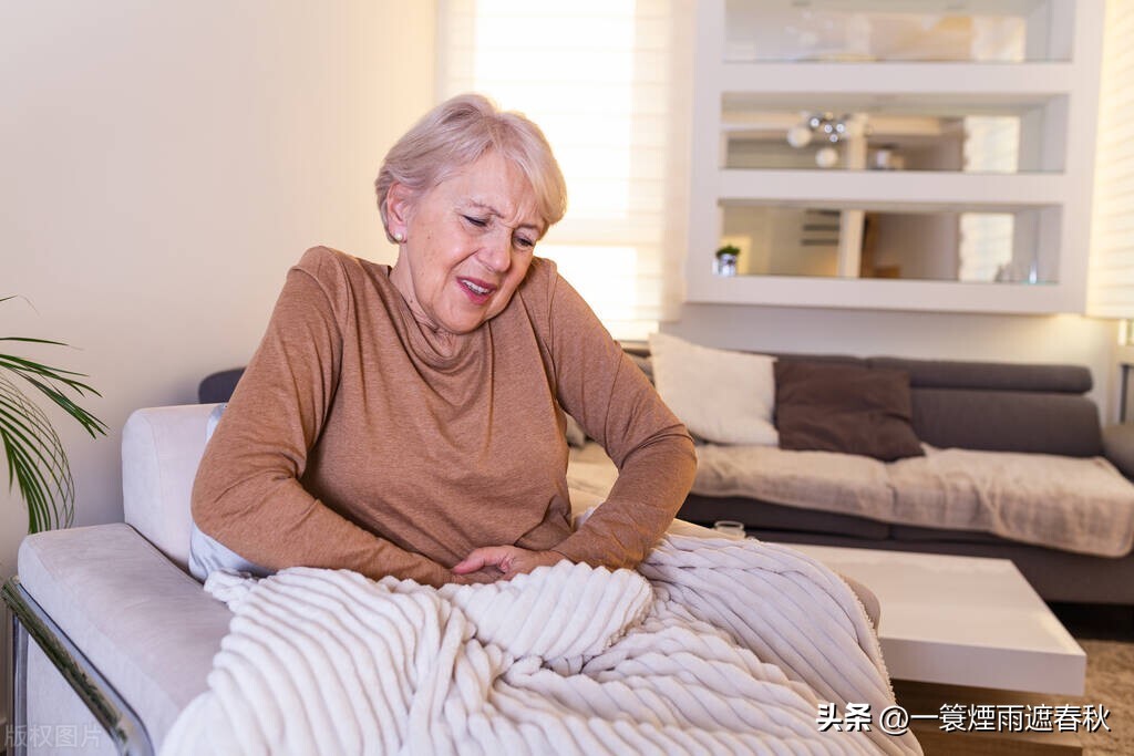 伤寒论里治疗腹胀的方子,心烦燥热失眠吃什么中药方剂