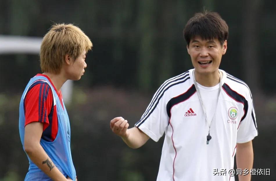 评价李霄鹏出任国足主帅,国足选帅引争议