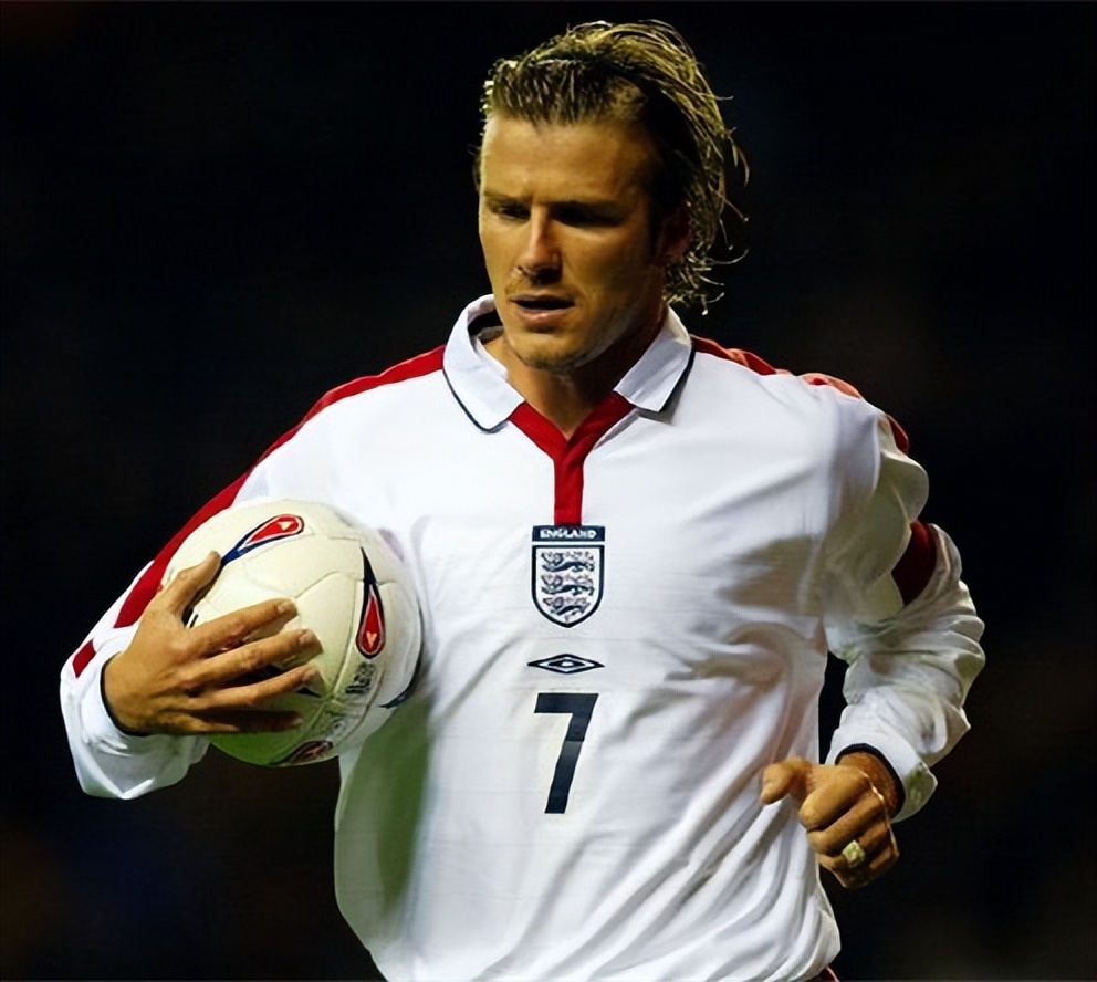 女子足球为什么不火,为啥足球那么火