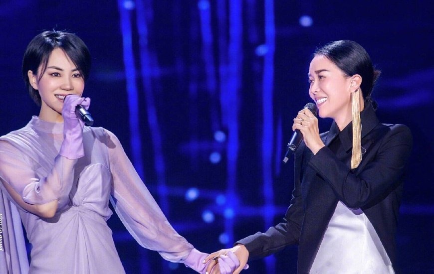 那英与高峰结过婚没有,那英与高峰的恋爱