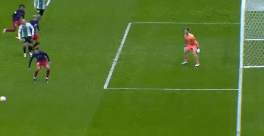 西超杯-疯狂6-4！莱万、法蒂进球,特狮王2次扑点,巴萨决赛战皇马