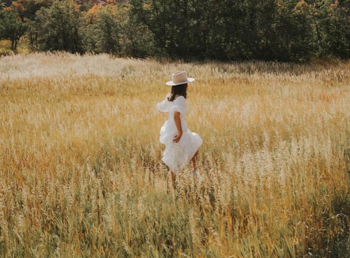 婚姻不幸和嫁不出去,娘家没有依靠的女人离婚后怎么办