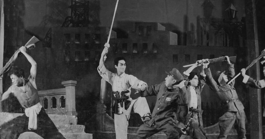 六小龄童抬棺,六小龄童去守墓了吗