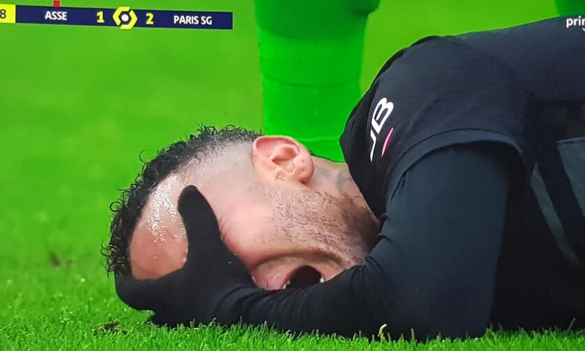 内马尔脚踝90度扭曲无缘世界杯,内马尔脚踝90度受伤