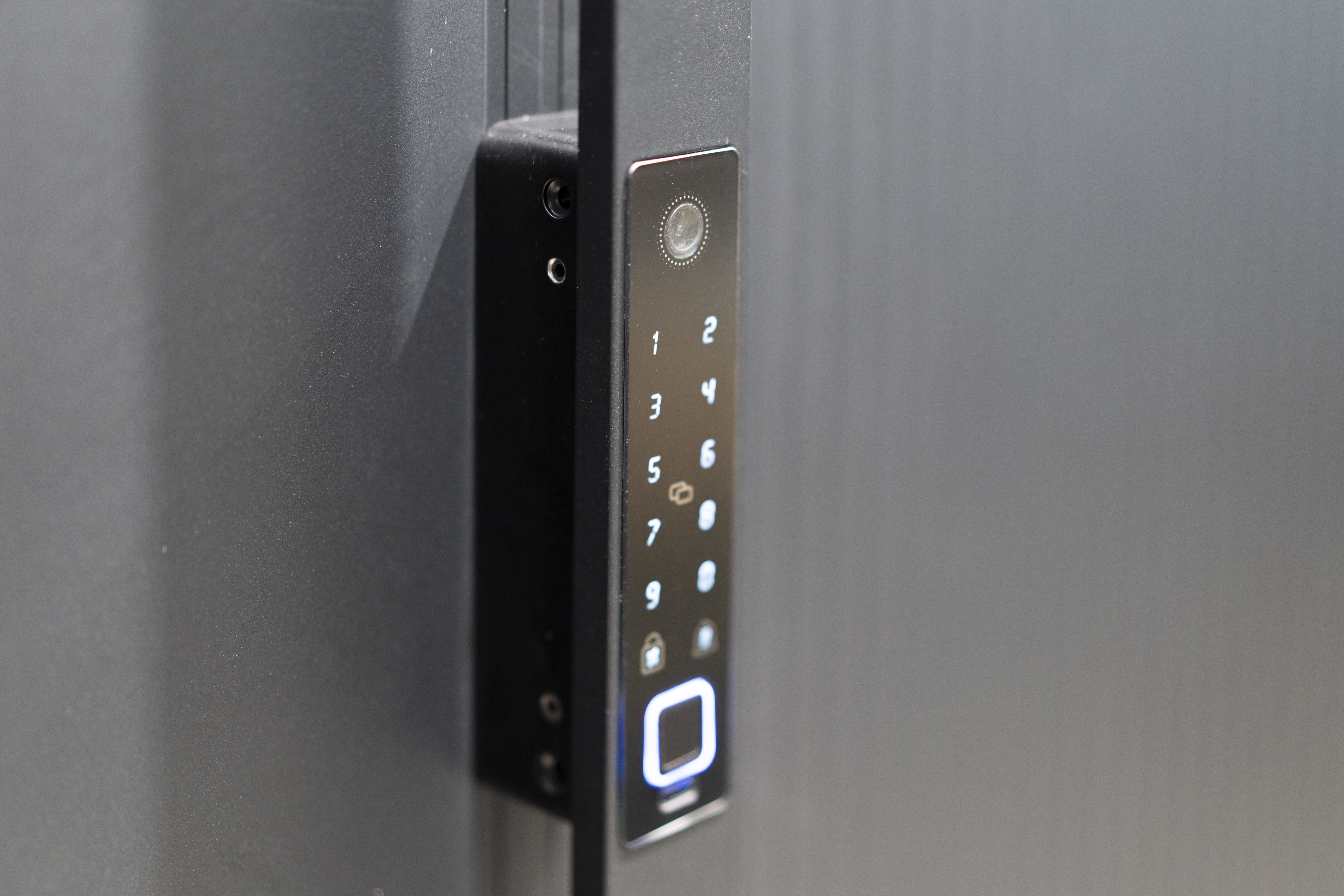 定制内开入户门,外包内开入户门效果