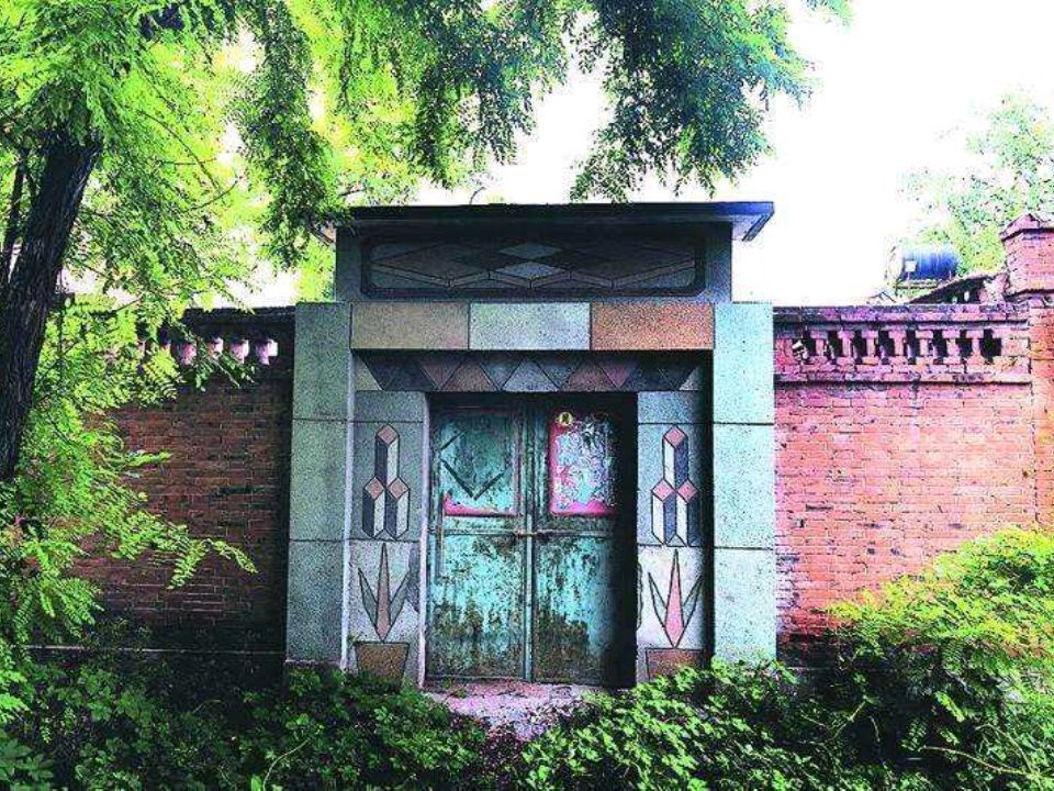 家里好不好就看门前草,老话说家里院子前不插柳后不栽桑