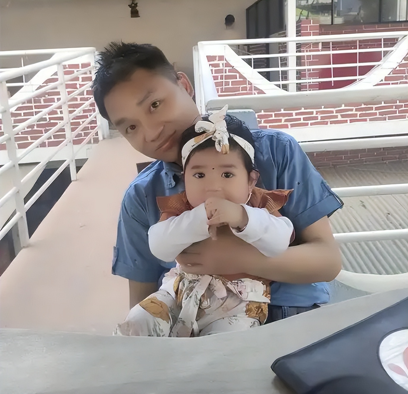 5万尼泊尔卢比娶尼泊尔女人 (尼泊尔姑娘为爱勇嫁中国江西)