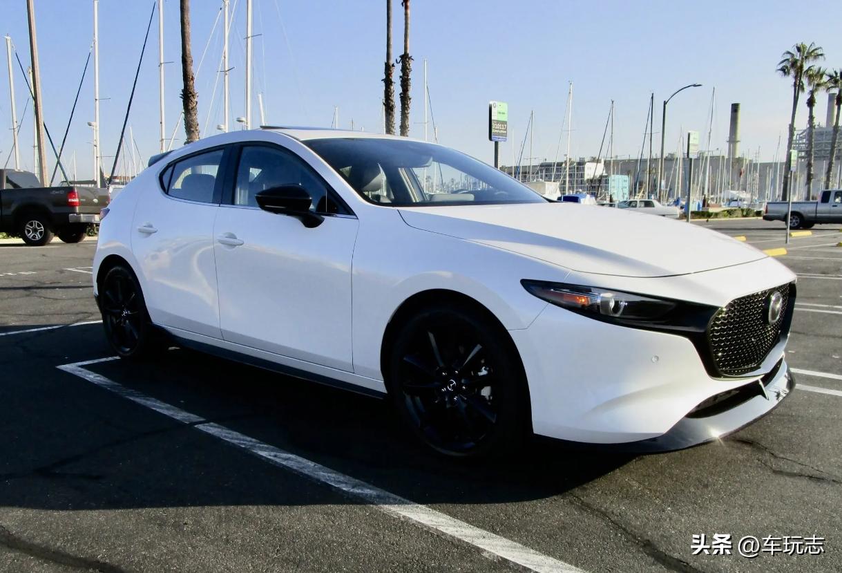 马自达3两厢版2024款,2023款马自达32.0质擎版配置