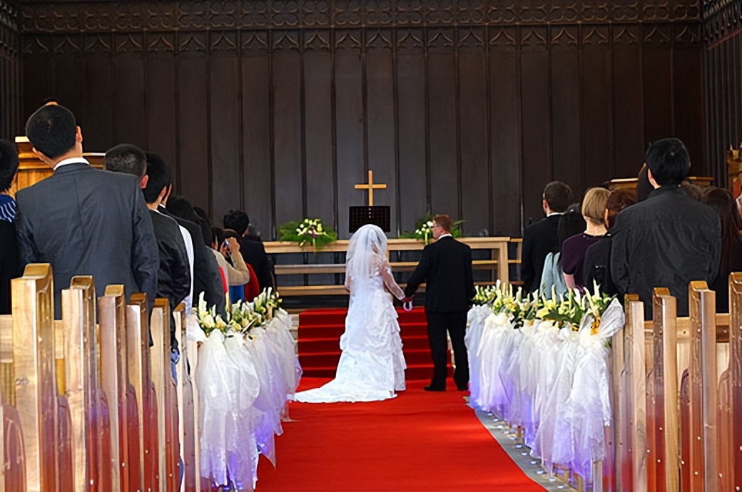 基督徒和非基督徒交往,基督徒真的不可以同居