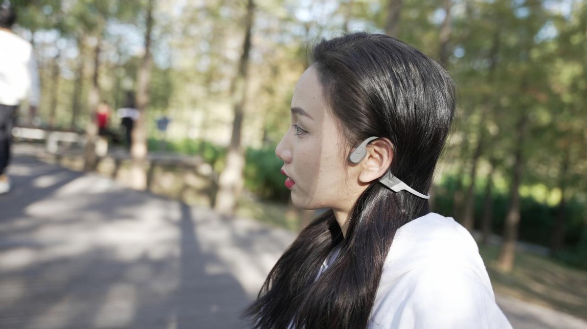 长时间戴耳机耳朵疼用什么滴耳液,长时间戴耳机护耳神器