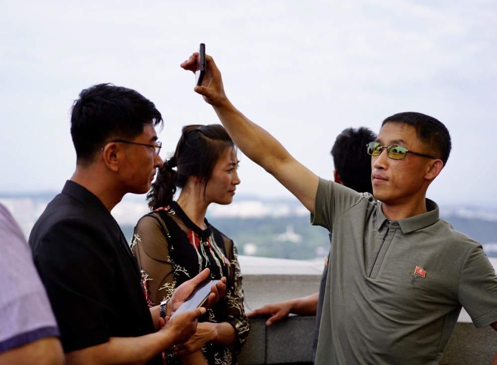 朝鲜人眼中的普通人使用手机吗,朝鲜国家普通老百姓使用手机