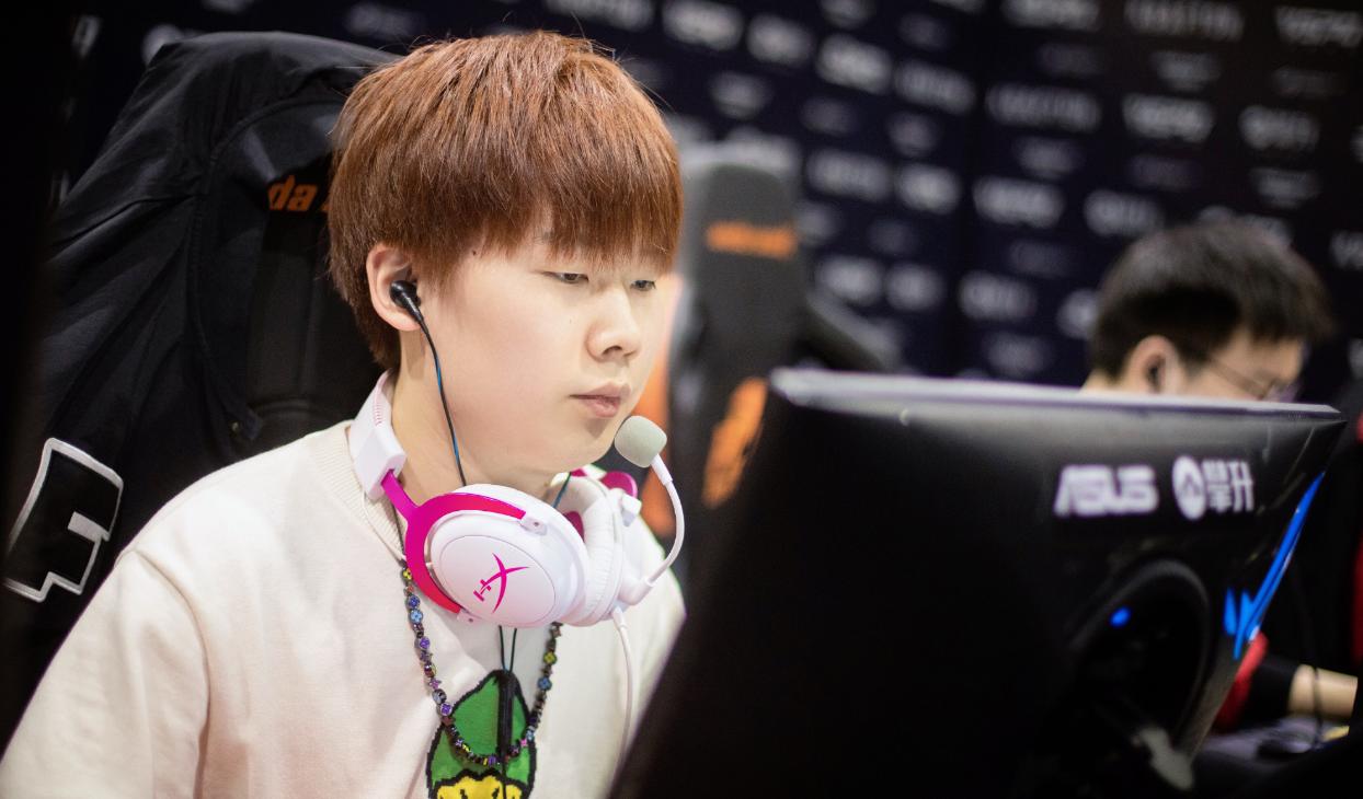 韦神评论4am手游,4am战队韦神被4am队友打