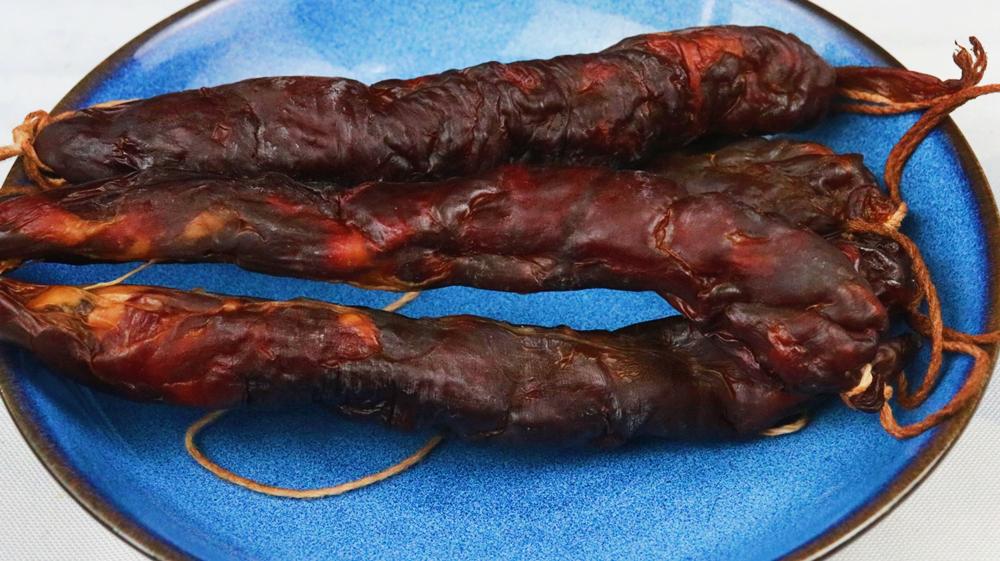 香肠不放冰箱怎样保存最好,保存香肠直接放冰箱用水洗都错了