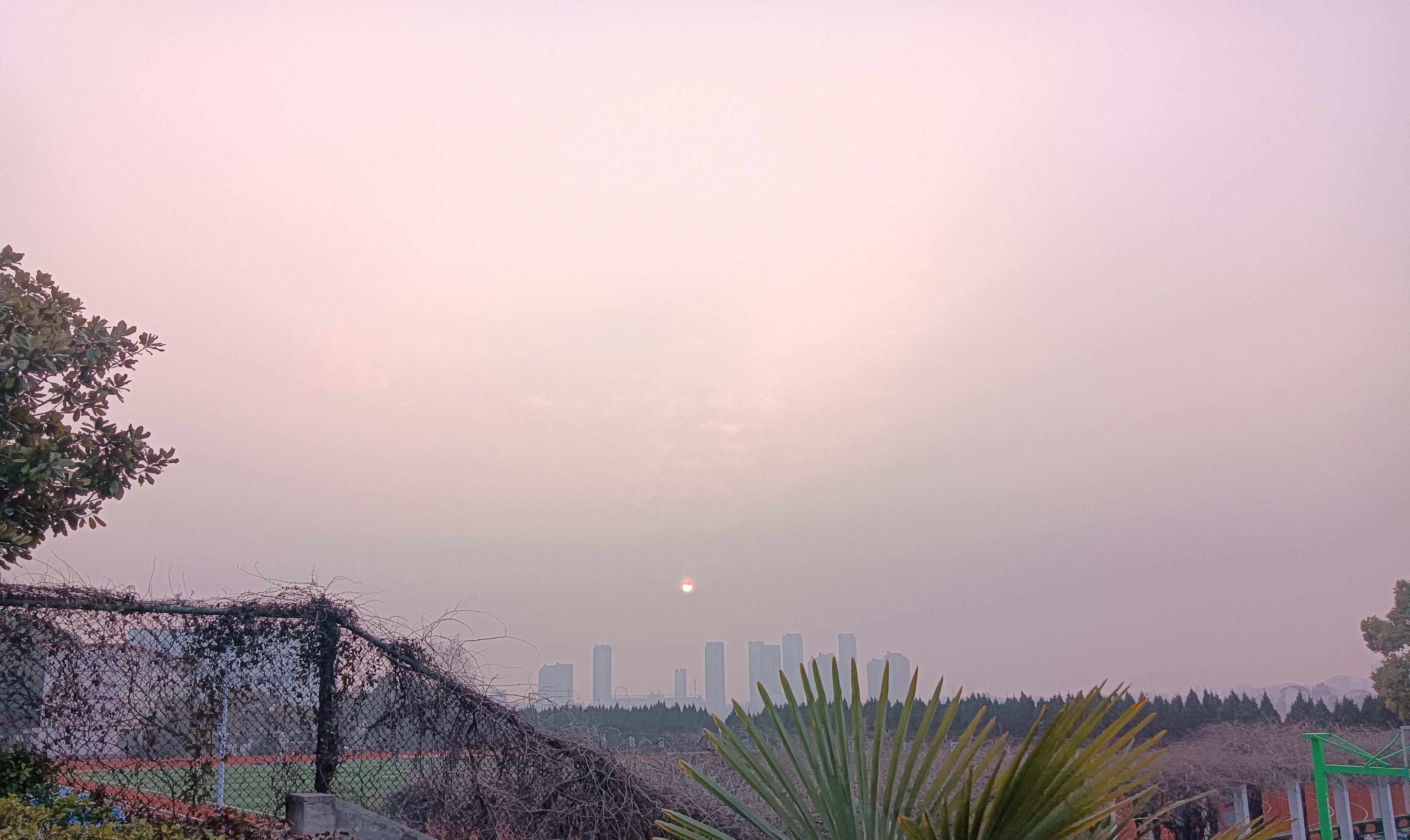 教师上门追缴学生医保费？没办法已垫付了！说好的为教师减负呢？