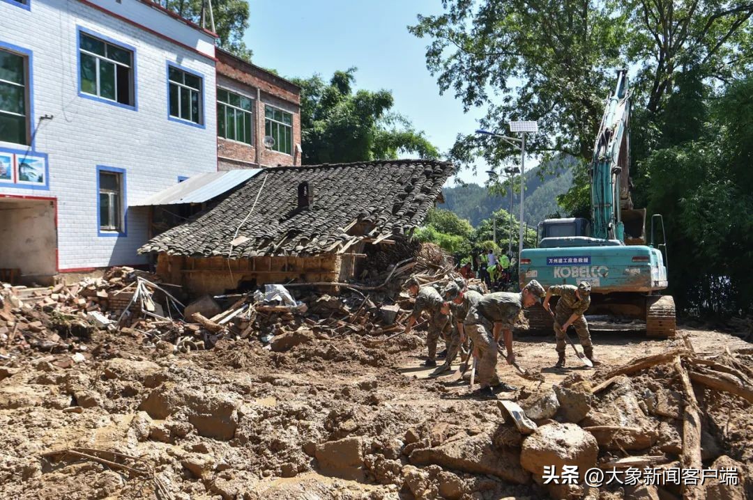 万州大暴雨爆发山洪,万州暴雨致山洪