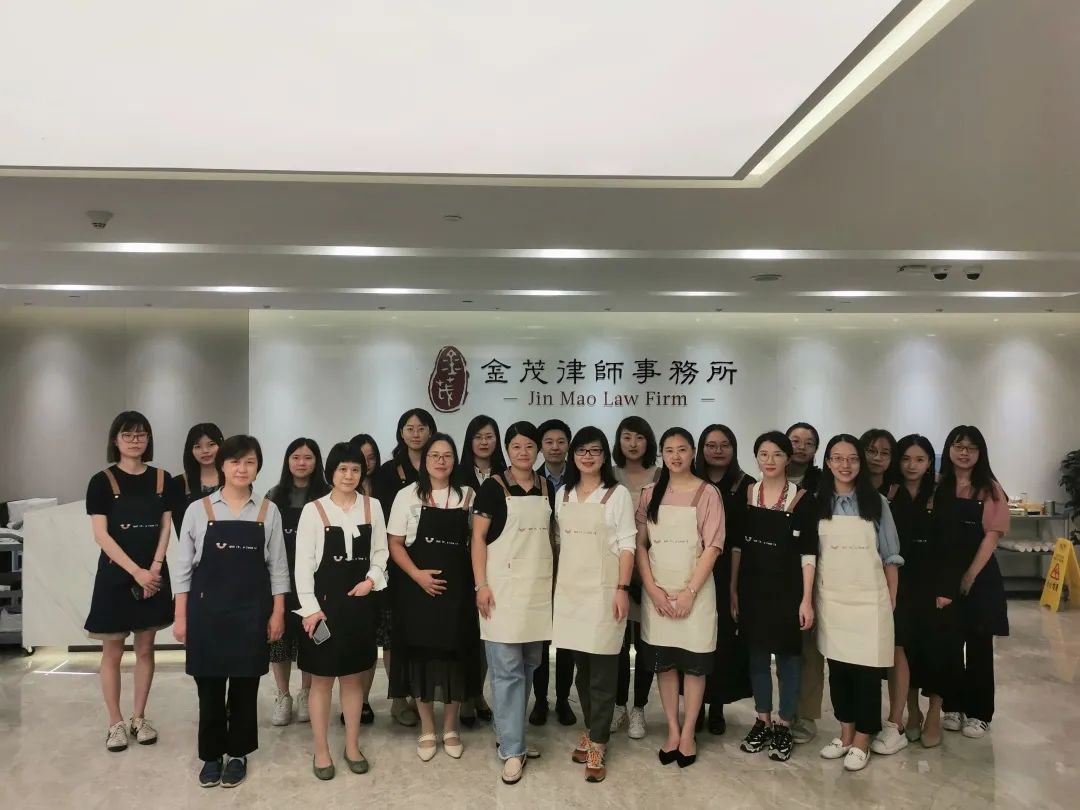 如何做一个走路带风的女人,怎么才能成为女律师