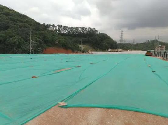 1个月出口1万吨！为何非洲人独爱中国旧衣服，尤其是女士内衣？