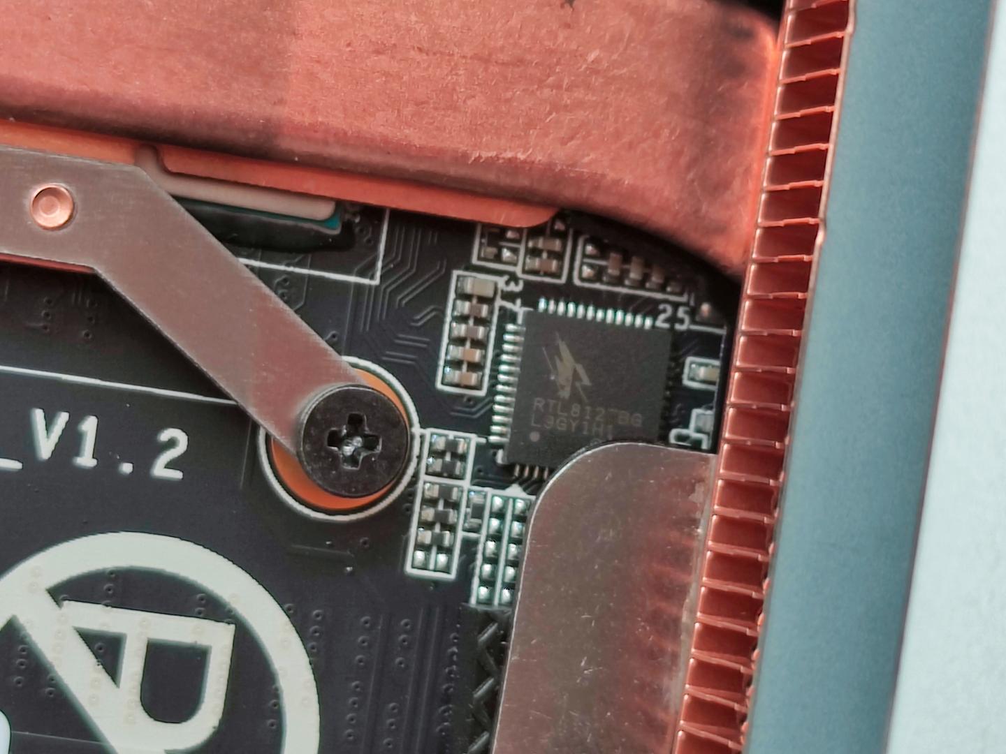 搭载R7-7735HS零刻SER6ProVEST,马甲版深度测试