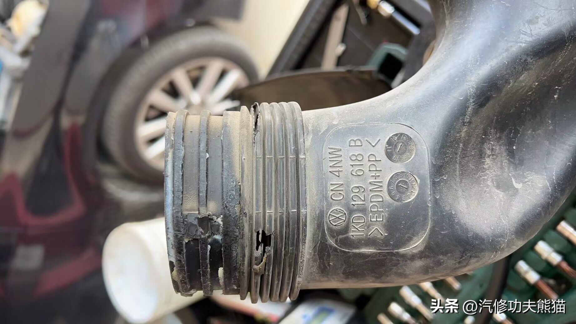 大众迈腾发动机漏油漏水吗,迈腾b72.0t发动机侧面漏油