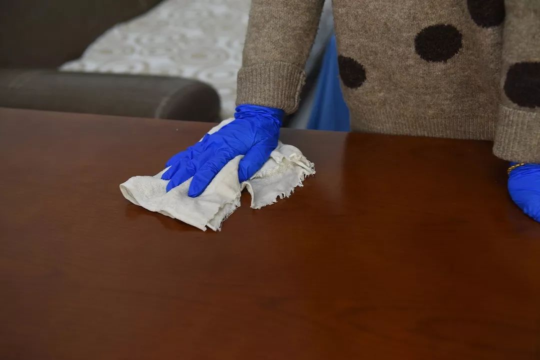 建议大家，家里常见的84消毒液不能乱用，尤其是这5处危害甚大