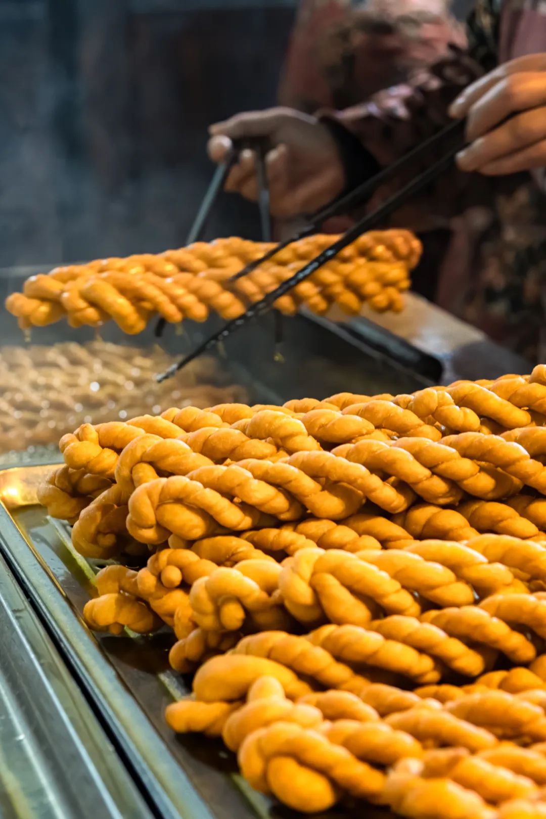 碳水*弹炸**配肉食，甘肃人的年味有多“攒劲”？