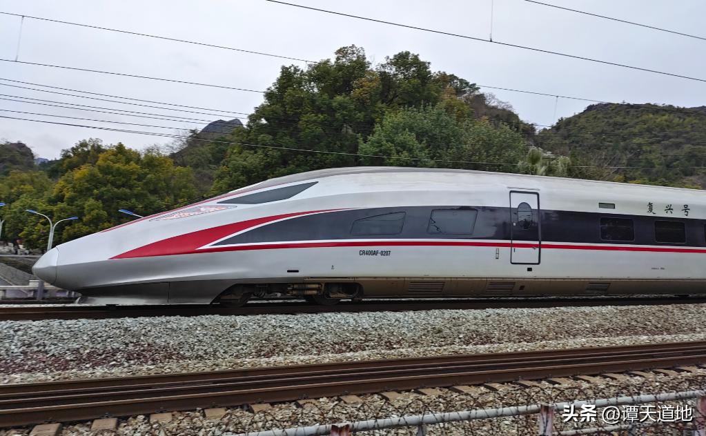 北京有通往广西北海的动车吗,为什么高铁能从北京直达北海