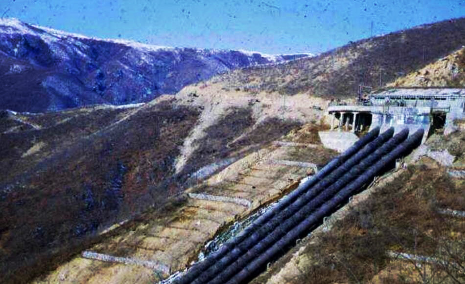 大规模攻防作战，为何只有将对方打崩溃后，战损比才会飙升？