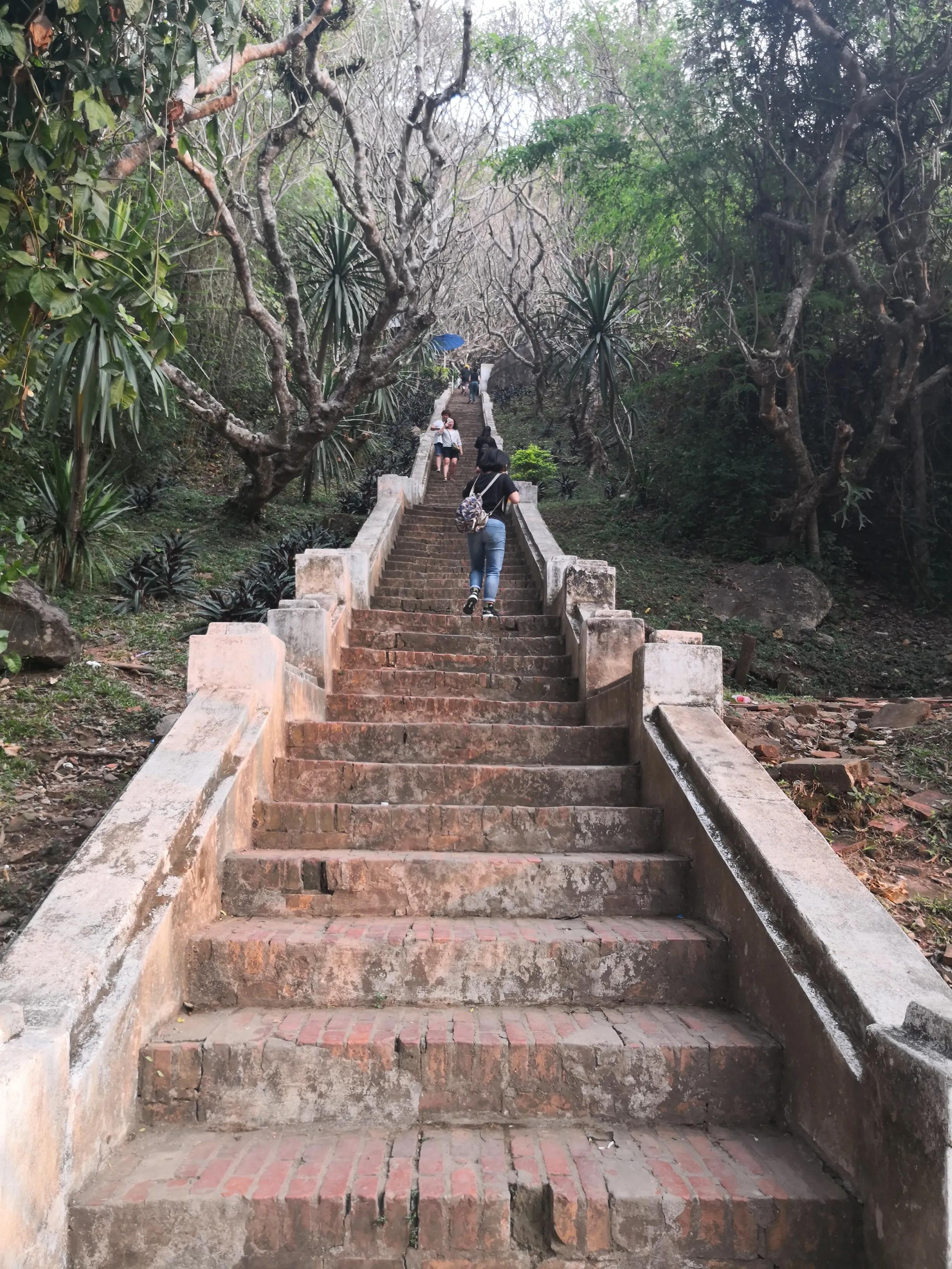 自驾老挝租车,开车出国自驾游老挝