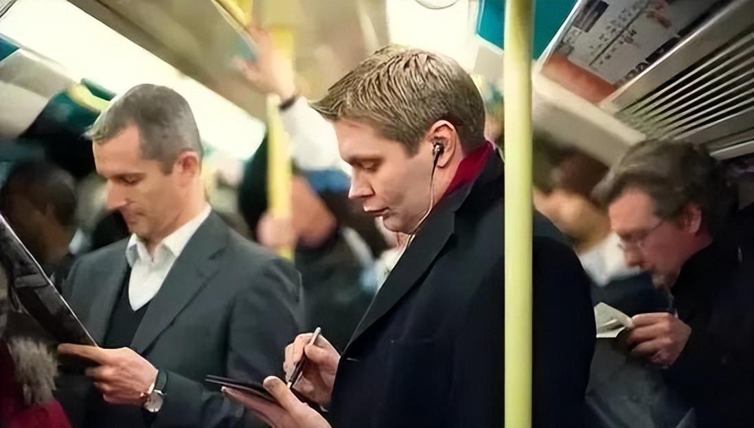 国美最近给员工发工资了吗,国美给员工发工资了吗